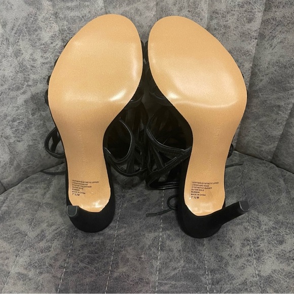 Banana republic suede strappy laser cut heels - Picture 8 of 8